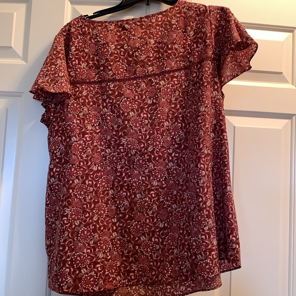 EUC Lane Bryant blouse with flutter sleeves size 14. Pink, Marron and brown. - Picture 4 of 5
